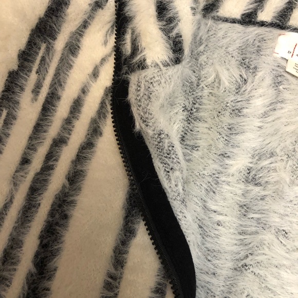 Anthropologie Cindy Eyelash Sweater - Picture 3 of 6